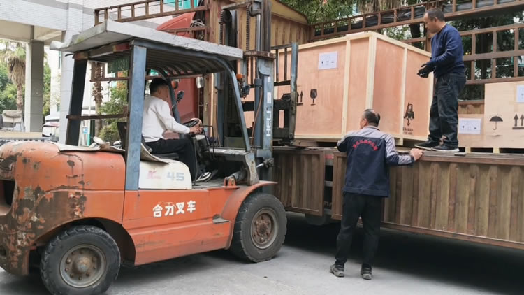 铝箔江南手机站登录入口-江南online（中国）
装车发货